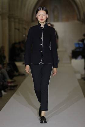 PFW - Agnes B Runway A model walks the runway during the Agnès b Ready to Wear Spring Summer 2026 fashion show as part of the Paris Fashion Week on October 6, 2025 in Paris, France. Photo by Alain-Gil Gonzalez ABACAPRESS.COM Paris France  Copyright: xGonzalezxAlain-Gil ABACAx