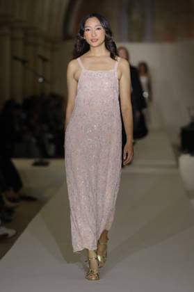 PFW - Agnes B Runway A model walks the runway during the Agnès b Ready to Wear Spring Summer 2026 fashion show as part of the Paris Fashion Week on October 6, 2025 in Paris, France. Photo by Alain-Gil Gonzalez ABACAPRESS.COM Paris France  Copyright: xGonzalezxAlain-Gil ABACAx