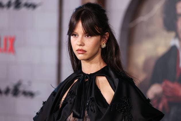 Los Angeles Premiere Of Netflix s Frankenstein English actress, producer, and writer Mia Goth wearing Dior with shoes by Paris Texas and jewelry by Tiffany and Co. arrives at the Los Angeles Premiere Of Netflix s Frankenstein held at the Academy Museum of Motion Pictures in Miracle Mile, Los Angeles, California, United States. Academy Museum of Motion Pictures, Miracle Mile, Los Angeles, California, USA California United States  Copyright: xImagexPressxAgencyx originalFilename: collin-losangel251007_npwfo.jpg