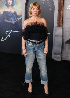Los Angeles Premiere Of Netflix s Frankenstein MIRACLE MILE, LOS ANGELES, CALIFORNIA, USA - OCTOBER 06: American actress Mary Elizabeth Ellis arrives at the Los Angeles Premiere Of Netflix s Frankenstein held at the Academy Museum of Motion Pictures on October 6, 2025 in Miracle Mile, Los Angeles, California, United States., Credit:Xavier Collin Avalon United States, California, Los Angeles, Academy Museum of Motion Pictures Copyright: xXavierxCollinx xAvalonx 1044003406