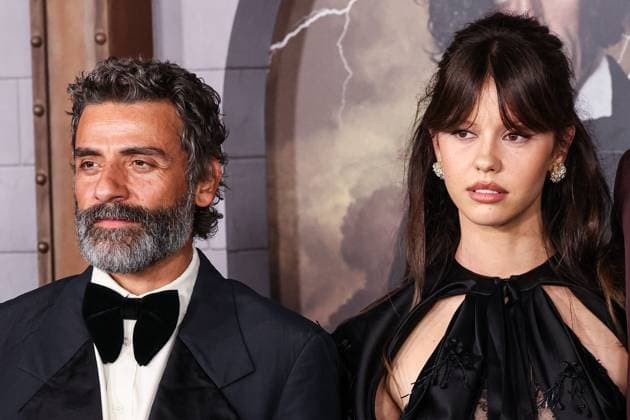 Los Angeles Premiere Of Netflix s Frankenstein MIRACLE MILE, LOS ANGELES, CALIFORNIA, USA - OCTOBER 06: Guatemalan-American actor Oscar Isaac and English actress, producer, and writer Mia Goth wearing Dior with shoes by Paris Texas and jewelry by Tiffany and Co. arrive at the Los Angeles Premiere Of Netflix s Frankenstein held at the Academy Museum of Motion Pictures on October 6, 2025 in Miracle Mile, Los Angeles, California, United States., Credit:Xavier Collin Avalon United States, California, Los Angeles, Academy Museum of Motion Pictures Copyright: xXavierxCollinx xAvalonx 1044004910