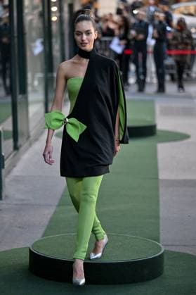 PFW Pierre Cardin Runway A model walks the runway during Pierre Cardin show during Paris Fashion Week in Paris, France on October 7, 2025. Photo by Julien Reynaud APS-Medias ABACAPRESS.COM Paris France  Copyright: xReynaudxJulien APS-Medias ABACAx