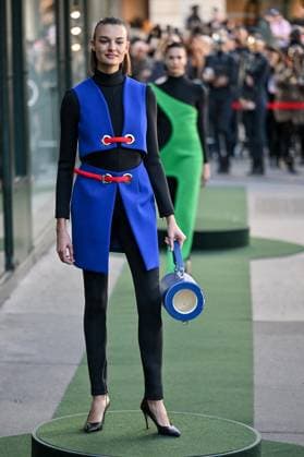 PFW Pierre Cardin Runway A model walks the runway during Pierre Cardin show during Paris Fashion Week in Paris, France on October 7, 2025. Photo by Julien Reynaud APS-Medias ABACAPRESS.COM Paris France  Copyright: xReynaudxJulien APS-Medias ABACAx