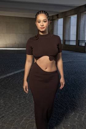 Lena Mahfouf au défilé Christopher Esber Collection Prêt à Porter Printemps Été 2026 lors de la Fashion Week de Paris PFW , le 7 Octobre 2025 Jeremy MELLOUL Bestimage Celebrities at Christopher Esber Fashion Show Ready to Wear Collection Spring Summer 2026 during Paris Fashion Week on 7th, October, 2025  Copyright: xJeremyxMelloulx xBestimagexJeremyxMelloulx xBestimagex