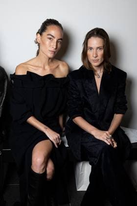 Heather Kemesky, Imre van Opstal au défilé Christopher Esber Collection Prêt à Porter Printemps Été 2026 lors de la Fashion Week de Paris PFW , le 7 Octobre 2025 Jeremy MELLOUL Bestimage Celebrities at Christopher Esber Fashion Show Ready to Wear Collection Spring Summer 2026 during Paris Fashion Week on 7th, October, 2025  Copyright: xJeremyxMelloulx xBestimagexJeremyxMelloulx xBestimagex