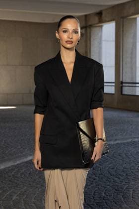 Pia Mance au défilé Christopher Esber Collection Prêt à Porter Printemps Été 2026 lors de la Fashion Week de Paris PFW , le 7 Octobre 2025 Jeremy MELLOUL Bestimage Celebrities at Christopher Esber Fashion Show Ready to Wear Collection Spring Summer 2026 during Paris Fashion Week on 7th, October, 2025  Copyright: xJeremyxMelloulx xBestimagexJeremyxMelloulx xBestimagex