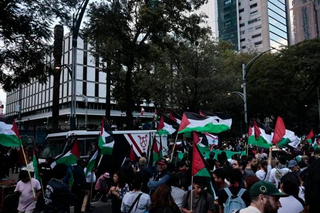 October 7, 2025, Mexico, Cdmx, Mexico: Protesters and pro-Palestinian groups march from the Juarez Chamber to the American Embassy in Mexico City, continuing to exert pressure by demanding a ceasefire in the Gaza Strip and that the Mexican government sever relations with the State of Israel. Today marks two years since the genocide caused by the continuous attacks on the Palestinian State, which has been recognized by several countries in the United Nations (UN). Despite this, the government of Benjamin Netanyahu continues with the intention of occupying the country, ignoring international pressure. All this continues to occur while the Israeli government released the Mexican representatives who accompanied the SUMUD Global Flotilla to deli - ZUMAp204 20251007_zip_p204_034 Copyright: xJosuexPerezx