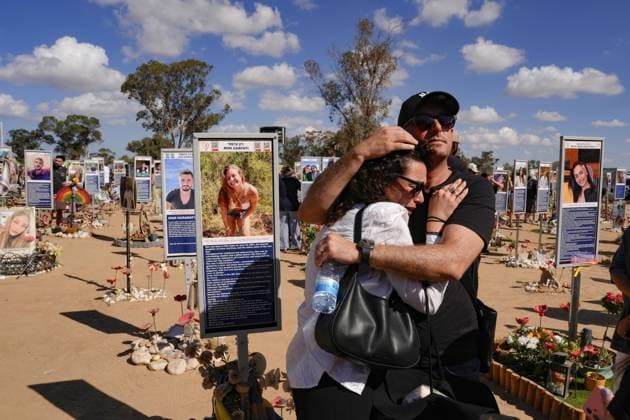 2nd anniv. of Hamas attack on festival in Israel People visit the site of the deadly 2023 Hamas attack on an open-air music festival in Reim, southern Israel, on Oct. 7, 2025, the second anniversary of the incident.  A14AA0004923599P