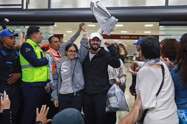 Mexican citizens from the Global Sumud Flotilla arrive in Mexico MEXICO CITY, MEXICO - OCTOBER 8: Mexican citizens from the Global Sumud Flotilla arrive at Mexico City International Airport, in Mexico City, Mexico on October 8, 2025. Six Mexican citizens who took part in the Global Sumud Flotilla, which was intercepted by Israeli forces, were welcomed by relatives, friends and activists. Daniel Cardenas Anadolu Mexico City Mexico. Editorial use only. Please get in touch for any other usage.  Copyright: x2025xAnadoluxDanielxCardenasx