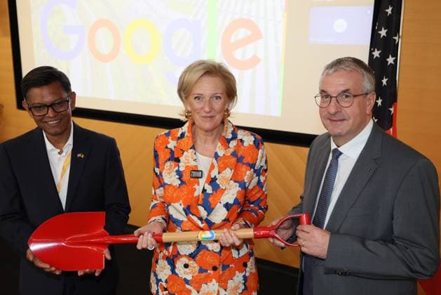 Google Vice President, Global Infrastructure and Capacity Bikash Koley, Princess Astrid of Belgium and Walloon Minister in charge of the Economy, Employment, Industry and Training Pierre-Yves Jeholet pictured during a visit to Google Cloud Space during an economic mission to the west coast of the United States, in the so-called Silicon Valley in Sunnyvale, on Wednesday 08 October 2025. The Belgian Economic mission to USA takes place from October 4th to 12th.  BENOITxDOPPAGNE 136354144