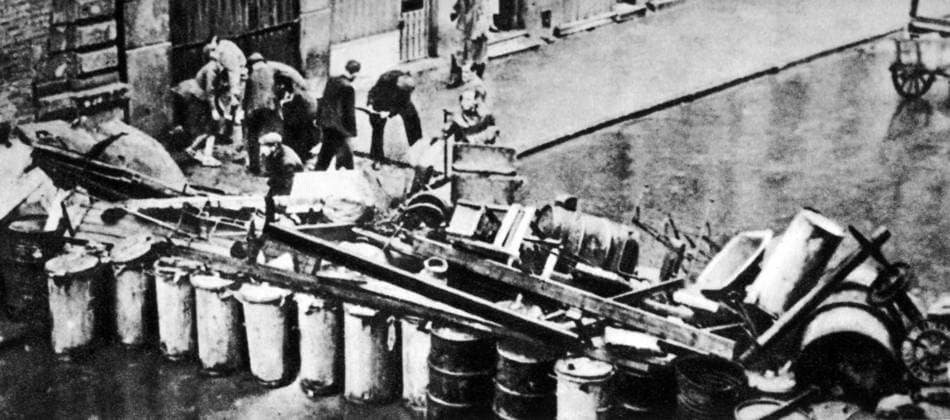 Deuxieme guerre mondiale (1939-1945) : l insurrection de Varsovie de aout a novembre 1944, qui vit le peuple polonais se soulever contre l occupation allemande. Vue des barricades dans les rues de Varsovie. Photographie RECORD DATE NOT STATED *** World War II 1939 1945 the Warsaw Uprising from August to November 1944, which saw the Polish people rise up against the German occupation View of the barricades in the streets of Warsaw Photograph RECORD DATE NOT STATED  Copyright: x Darchivio opale.photox !ACHTUNG AUFNAHMEDATUM GESCHÄTZT!