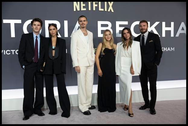 . 08 10 2025. London, United Kingdom. David and Victoria Beckham with children Cruz, Romeo and Harper and Jackie Apostel at the Victoria Beckham world premiere in London.  xStephenxLockx xi-Imagesx IIM-26280-0045