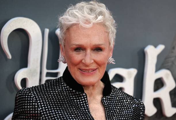 Opening Gala screening of Wake Up Dead Man: A Knives Out Mystery in London, UK - 8 Oct 2025 Glenn Close attends the Opening Gala screening of Wake Up Dead Man: A Knives Out Mystery during the 69th BFI London Film Festival. London United Kingdom Copyright: xFredxDuvalx xSOPAxImagesx FD_knifes_out_story_23