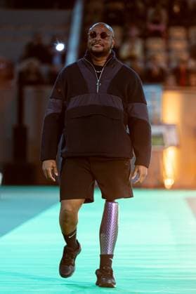 Runway For The Association Debout En Bouts At Roland-Garros Richard Bionic walks the runway for the association Debout En Bouts. 30 amputees wearing prosthetics parade on the Philippe-Chatrier court at Roland-Garros stadium on October 08, 2025 in Paris, France. Photo by Nasser Berzane ABACAPRESS.COM Paris France  Copyright: xBerzanexNasser ABACAx