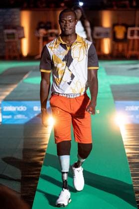 Runway For The Association Debout En Bouts At Roland-Garros Issa Nlareb walks the runway for the association Debout En Bouts. 30 amputees wearing prosthetics parade on the Philippe-Chatrier court at Roland-Garros stadium on October 08, 2025 in Paris, France. Photo by Nasser Berzane ABACAPRESS.COM Paris France  Copyright: xBerzanexNasser ABACAx