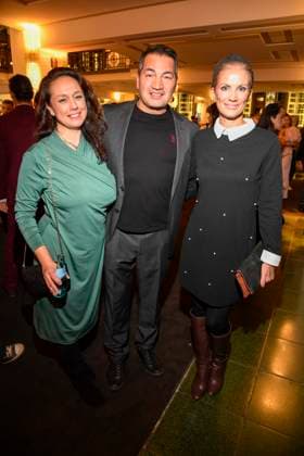 abb Emy Sharif, Buelent Sharif und Kerstin Linnartz auf der Aftershow Party bei der Welt Premiere der neuen Grand Show Blinded by delight im Friedrichstadt-Palast am 08.10.2025 in Berlin Berlin Deutschland