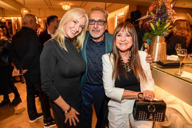 abb Gesine Lippert, Wolfgang Stumph und Christine Stumph auf der Aftershow Party bei der Welt Premiere der neuen Grand Show Blinded by delight im Friedrichstadt-Palast am 08.10.2025 in Berlin Berlin Deutschland