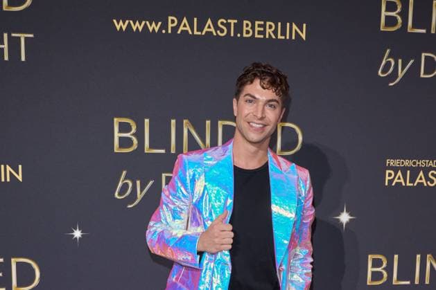 Julian David (Hautdarsteller) - Weltpremiere der Show BLINDED by DELIGHT im Friedrichstadt-Palast Berlin am 08.10.2025. Premiere - BLINDED by DELIGHT