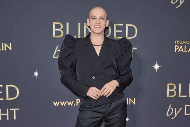 Markus Fetter ( Hautdarsteller) - Weltpremiere der Show BLINDED by DELIGHT im Friedrichstadt-Palast Berlin am 08.10.2025. Premiere - BLINDED by DELIGHT