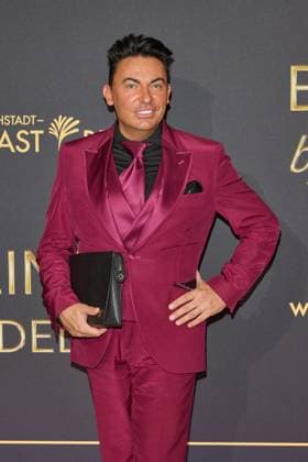 Matthias Mangiapane - Weltpremiere der Show BLINDED by DELIGHT im Friedrichstadt-Palast Berlin am 08.10.2025. Premiere - BLINDED by DELIGHT