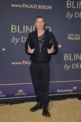 Lukas Sauer - Weltpremiere der Show BLINDED by DELIGHT im Friedrichstadt-Palast Berlin am 08.10.2025. Premiere - BLINDED by DELIGHT