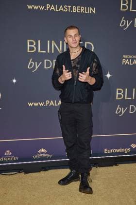 Lukas Sauer - Weltpremiere der Show BLINDED by DELIGHT im Friedrichstadt-Palast Berlin am 08.10.2025. Premiere - BLINDED by DELIGHT