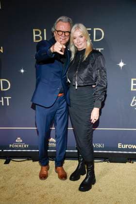abb Wolfgang Lippert und Frau Gesine Lippert auf dem Teppich bei der Welt Premiere der neuen Grand Show Blinded by delight im Friedrichstadt-Palast am 08.10.2025 in Berlin Berlin Deutschland