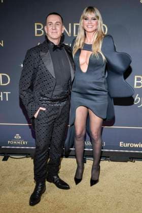 abb Jeremy Scott und Heidi Klum auf dem Teppich bei der Welt Premiere der neuen Grand Show Blinded by delight im Friedrichstadt-Palast am 08.10.2025 in Berlin Berlin Deutschland