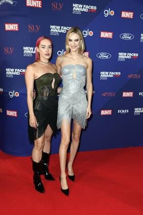 Bunte New Faces Award Film in Berlin Pretty Pink und Kim Hnizdo bei der Verleihung des BUNTE New Face AWARDS im Festsaal Kreuzberg in Berlin am 08.10.2025