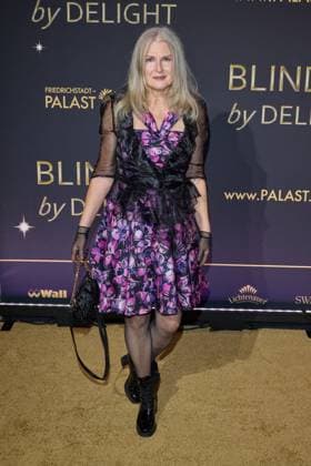 Lieselotte Reznicek - Weltpremiere der Show BLINDED by DELIGHT im Friedrichstadt-Palast Berlin am 08.10.2025. Premiere - BLINDED by DELIGHT