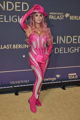 Kader Loth - Weltpremiere der Show BLINDED by DELIGHT im Friedrichstadt-Palast Berlin am 08.10.2025. Premiere - BLINDED by DELIGHT