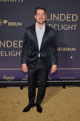 Philipp Boy - Weltpremiere der Show BLINDED by DELIGHT im Friedrichstadt-Palast Berlin am 08.10.2025. Premiere - BLINDED by DELIGHT