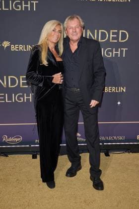 Ute und Bernhard Brink - Weltpremiere der Show BLINDED by DELIGHT im Friedrichstadt-Palast Berlin am 08.10.2025. Premiere - BLINDED by DELIGHT