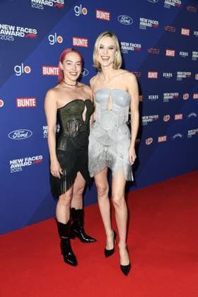 Bunte New Faces Award Film in Berlin Pretty Pink und Kim Hnizdo bei der Verleihung des BUNTE New Face AWARDS im Festsaal Kreuzberg in Berlin am 08.10.2025