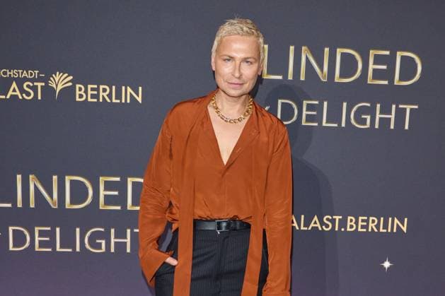 David Tomaszewski - Weltpremiere der Show BLINDED by DELIGHT im Friedrichstadt-Palast Berlin am 08.10.2025. Premiere - BLINDED by DELIGHT
