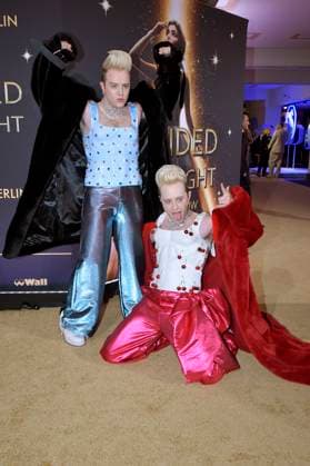 Jedward bei der Weltpremiere der Blinded by Delight Grand Show 2025 im Friedrichstadt-Palast. Berlin, 08.10.2025