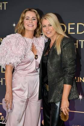 Bettina Cramer und Nadine Krüger bei der Weltpremiere der Blinded by Delight Grand Show 2025 im Friedrichstadt-Palast. Berlin, 08.10.2025