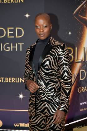 Florence Kasumba bei der Weltpremiere der Blinded by Delight Grand Show 2025 im Friedrichstadt-Palast. Berlin, 08.10.2025