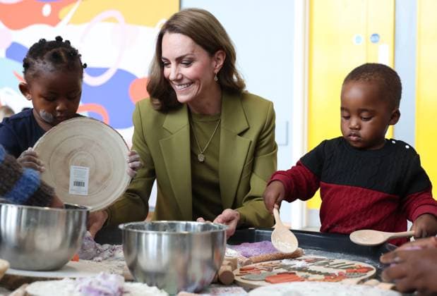 The Princess of Wales Visits Home-Start Oxford 09 10 2025. Oxford, UK. Catherine, Princess of Wales, met with Home-Start Oxford™s volunteers and joined a training session where the volunteers will view the films and reflect on how they can use these strategies to promote nurturing interactions in their family support groups and between the parents, babies and young children they work with. The Princess then joined a ˜Stay and Play™ session, where families connect with one another and access the support of skilled volunteers and staff. Her Royal Highness then had the opportunity to speak to parents who are being supported by Home-Start Oxford., Credit:Pete Maclaine Avalon United Kingdom, England, Oxford  Copyright: xPetexMaclainex xAvalonx 1044366611