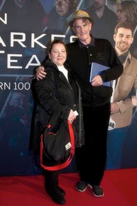 Kai Maertens mit Begleitung bei der Premiere der ZDF Krimiserie Ein starkes Team - Für immer jung in der Astor Film Lounge. Berlin, 08.10.2025