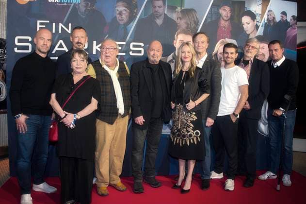Cast und Team bei der Premiere der ZDF Krimiserie Ein starkes Team - Für immer jung in der Astor Film Lounge. Berlin, 08.10.2025