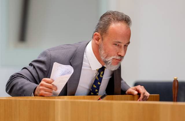 Jan Bollinger AFD Der Landesvorsitzender der AfD in Rheinland-Pfalz, Jan Bollinger, aufgenommen während einer Debatte im Landtag in Mainz. Bollinger ist seit November 2023 Faktionsvorsitzender der AfD im Landtag Rheinland-Pfalz und ist Spitzenkandidat der AFD für die Landtagswahl 2026. Mainz Rheinland-Pfalz Deutschland *** Jan Bollinger AFD The state chairman of the AfD in Rhineland-Palatinate, Jan Bollinger, recorded during a debate in the state parliament in Mainz Bollinger has been parliamentary group chairman of the AfD in the Rhineland-Palatinate state parliament since November 2023 and is the AFDs top candidate for the 2026 state election Mainz Rhineland-Palatinate Germany