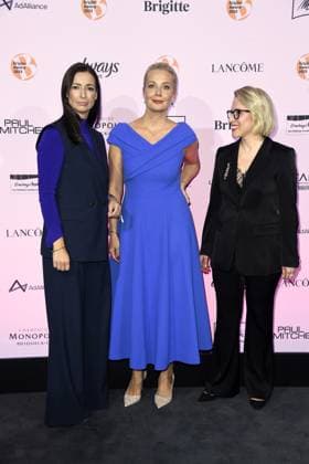 Verleihung des BRIGITTE Award Pinar Atalay,Julija Borissowna Nawalnaja und Susanna Riethmüller (Chefredakteurin BRIGITTE) bei der Verleihung des BRIGITTE Award in der Bertelsmann Hauptstadtrepräsentanz in Berlin am 09.10.2025 Copyright: xEventpressxBerndtx