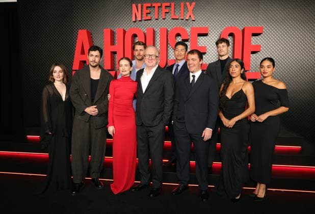 09 October 2025 - Los Angeles, California - Kaitlyn Dever, Jonah Hauer-King, Willa Fitzgerald,Tracy Letts, Gabriel Basso, Aminah Nieves, Brittany O Grady, Brett Tomberlin, Brian Tee and Kyle Allen. Los Angeles Special Film Screening of A House of Dynamite held at The Egyptian Theatre. Los Angeles USA - ZUMAa123 20251009_zaa_a123_030 Copyright: xADx