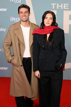 Marijke Smittenaar mit Begleitung bei der Premiere der Sky-Serie The Iris Affair im Mathäser Filmpalast. München, 09.10.2025