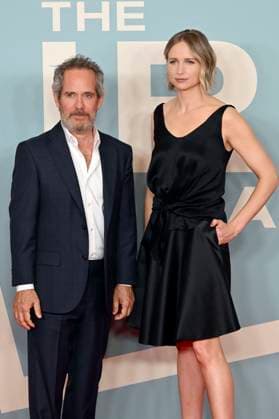 Tom Hollander und Niamh Algar bei der Premiere der Sky-Serie The Iris Affair im Mathäser Filmpalast. München, 09.10.2025