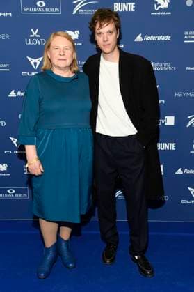 Hildegard Schroedter und Simon Steinhorst bei der Verleihung des Deutschen Schauspielpreises 2025 im Hotel Pullman Berlin Schweizerhof. Berlin, 09.10.2025
