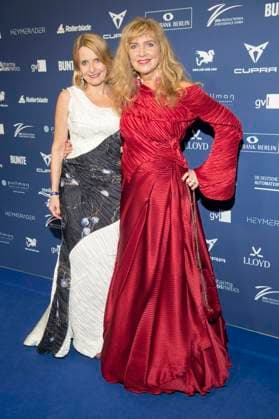 Nanna Kuckuck mit Gast bei der Verleihung des Deutschen Schauspielpreises 2025 im Hotel Pullman Berlin Schweizerhof. Berlin, 09.10.2025