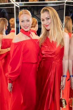 Esther Roling und Julia Stinshoff bei der Verleihung des Deutschen Schauspielpreises 2025 im Hotel Pullman Berlin Schweizerhof. Berlin, 09.10.2025