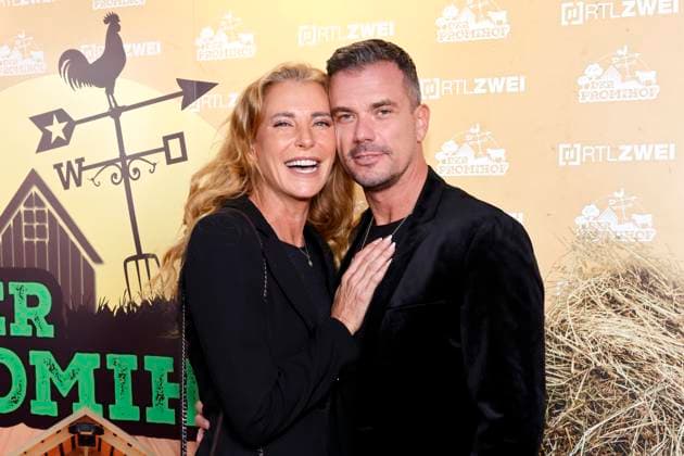 Model Giulia Siegel und ihr Freund Gourmetkoch Ludwig Heer bei der Premierenfeier von Der Promihof von RTL2 auf dem Gertrudenhof. Hürth, 09.10.2025 NRW Deutschland Copyright: xChristophxHardtx
